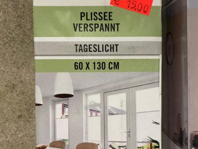 Plissees und Rollos abzugeben!