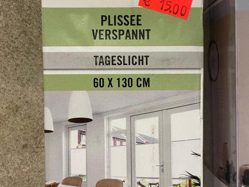 Plissees und Rollos abzugeben!