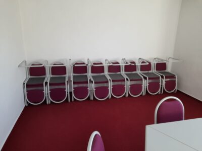 diverse Tische, Schreibtische & Stühle